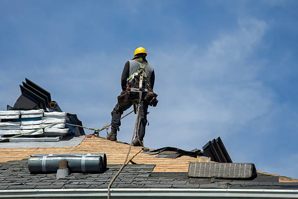 Professional Gutter Installation technician working in Radnor, OH